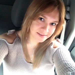 Meet your Posher, Lucia